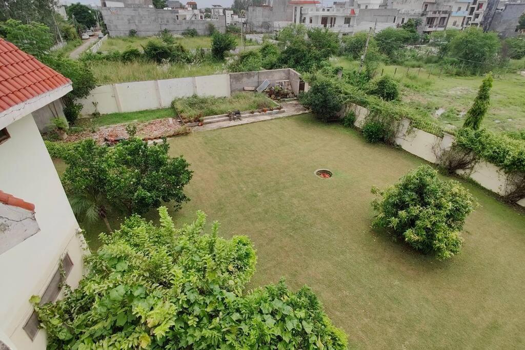 Basti House - Boutique Homestay Lakhnau Kültér fotó