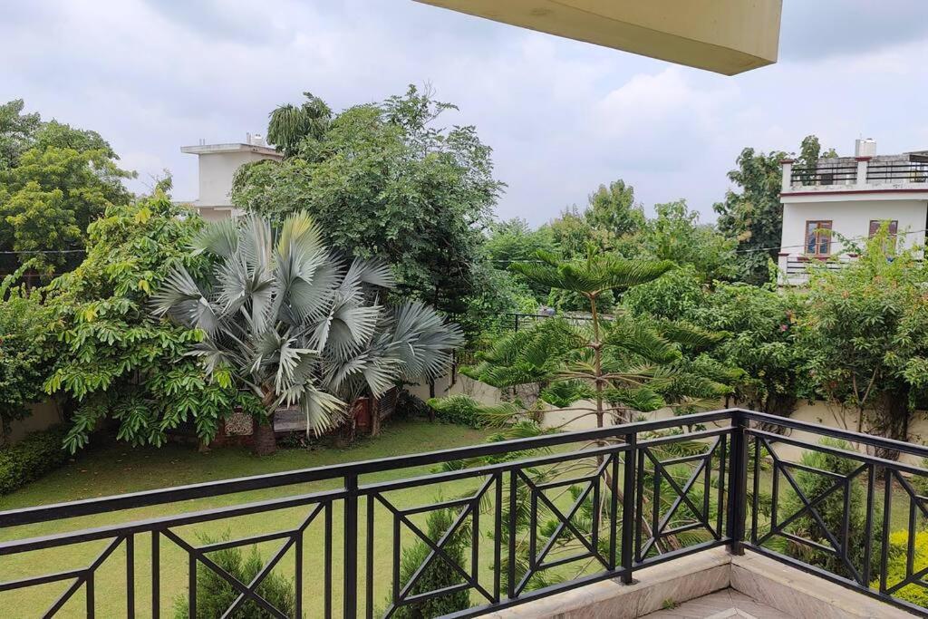 Basti House - Boutique Homestay Lakhnau Kültér fotó